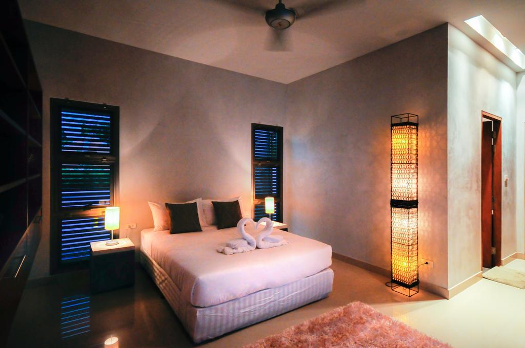 Nai Harn Beach Villa Eksteriør bilde